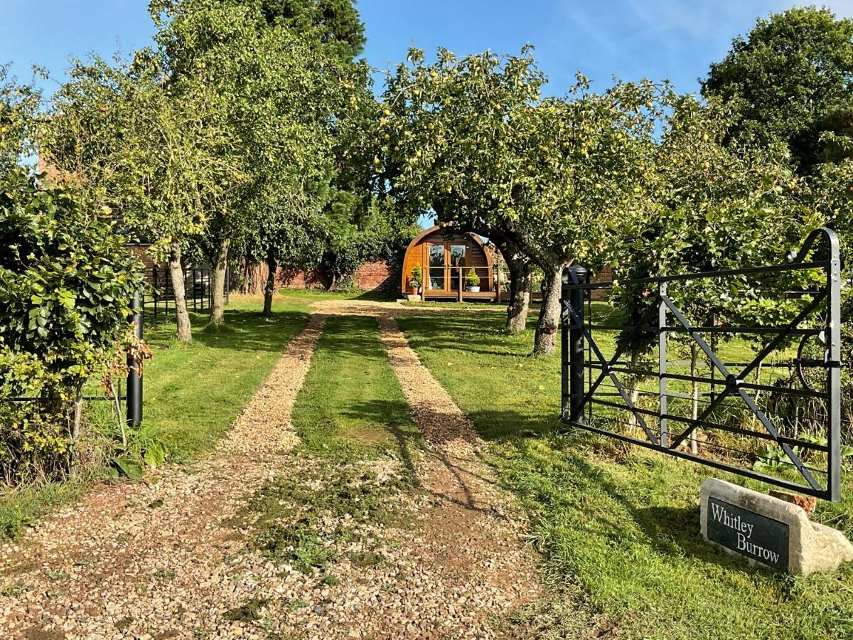 Готель Secluded Cosy Luxury Pod With Wood Fired Hot Tub Шрусбері Екстер'єр фото